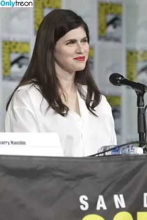Alexandra Daddario / alexandradaddario фото голая #3264