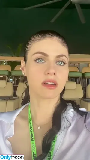 Alexandra Daddario / alexandradaddario фото голая #3297