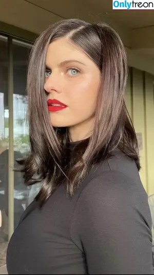 Alexandra Daddario / alexandradaddario фото голая #3335