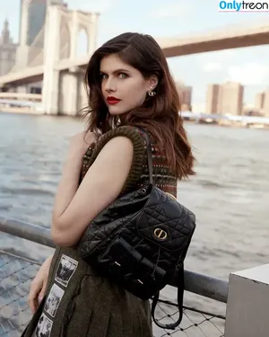 Alexandra Daddario / alexandradaddario фото голая #3358