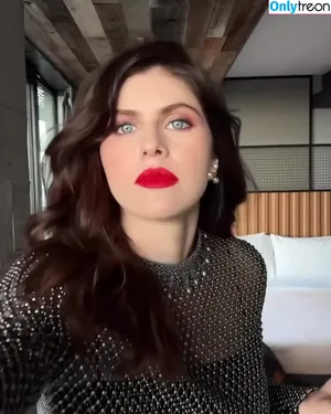 Alexandra Daddario / alexandradaddario фото голая #3375