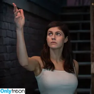 Alexandra Daddario / alexandradaddario фото голая #3395
