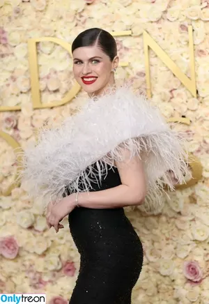 Alexandra Daddario / alexandradaddario фото голая #3425