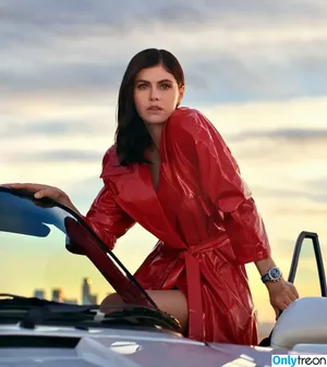 Alexandra Daddario / alexandradaddario фото голая #3451