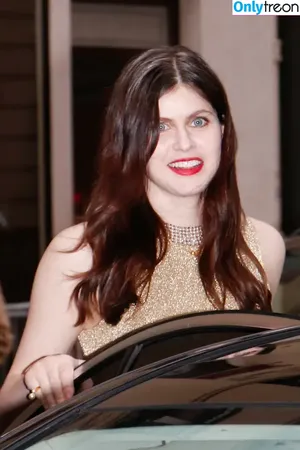 Alexandra Daddario / alexandradaddario фото голая #3469