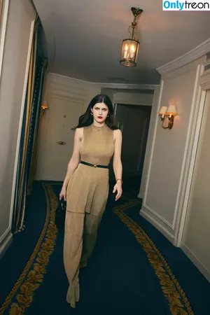 Alexandra Daddario / alexandradaddario фото голая #3471