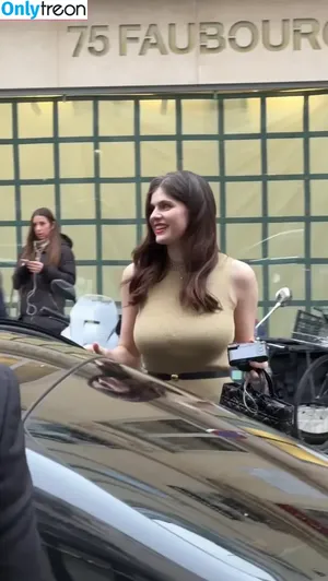 Alexandra Daddario / alexandradaddario фото голая #3473
