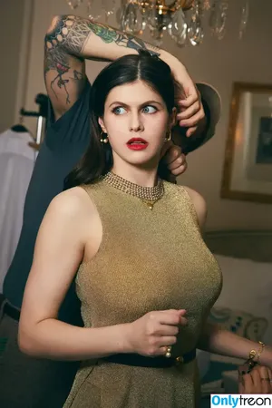 Alexandra Daddario / alexandradaddario фото голая #3475