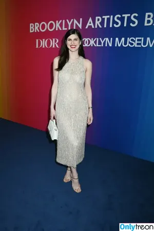 Alexandra Daddario / alexandradaddario фото голая #3704