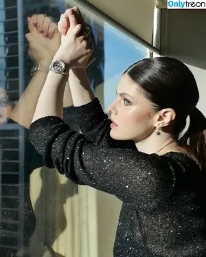 Alexandra Daddario / alexandradaddario фото голая #3708