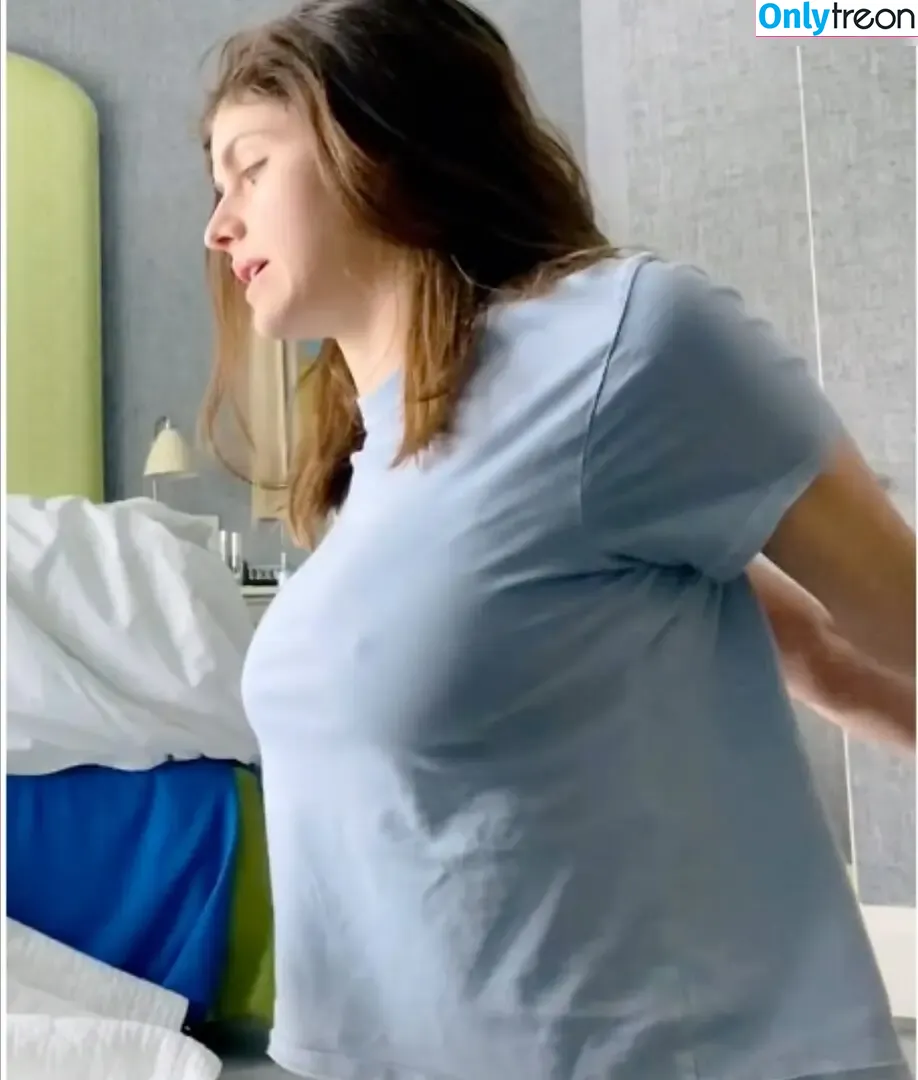 Alexandra Daddario голая photo #3192 (alexandradaddario)