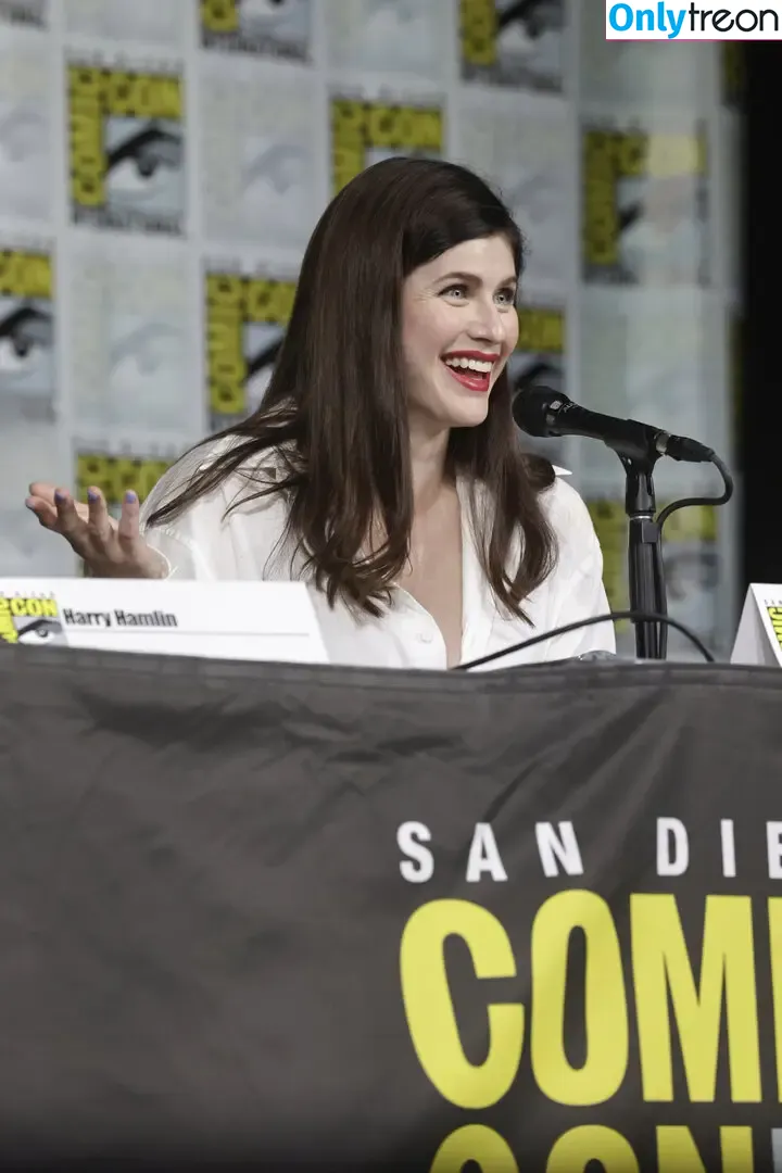 Alexandra Daddario голая photo #3265 (alexandradaddario)