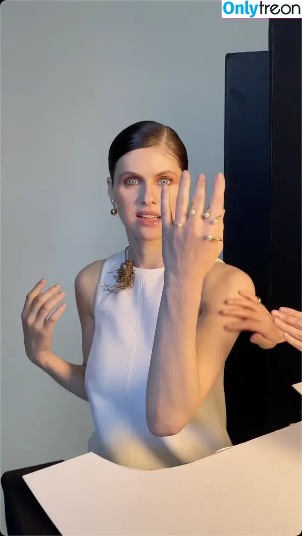 Alexandra Daddario nude photo #3316 (alexandradaddario)