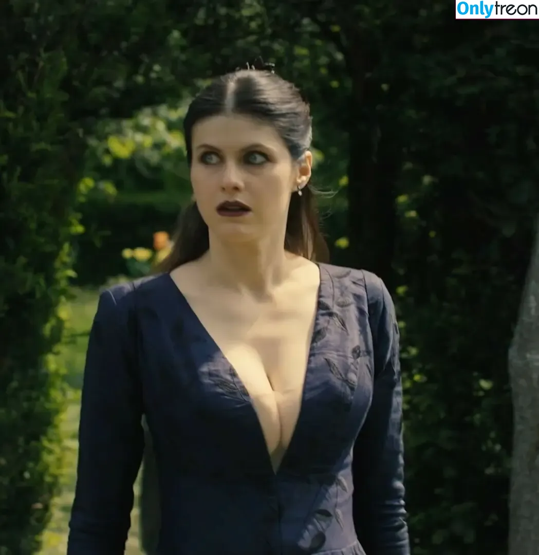 Alexandra Daddario nude photo #3331 (alexandradaddario)