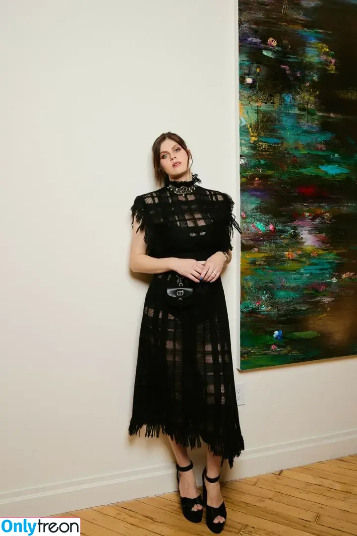 Alexandra Daddario голая photo #3348 (alexandradaddario)