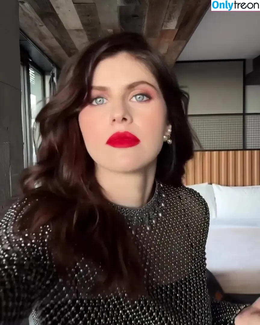 Alexandra Daddario nude photo #3375 (alexandradaddario)