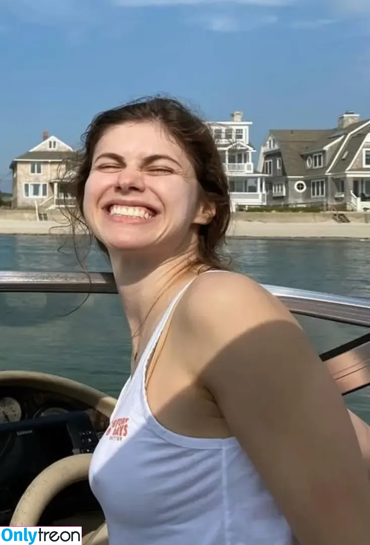 Alexandra Daddario nude photo #3388 (alexandradaddario)