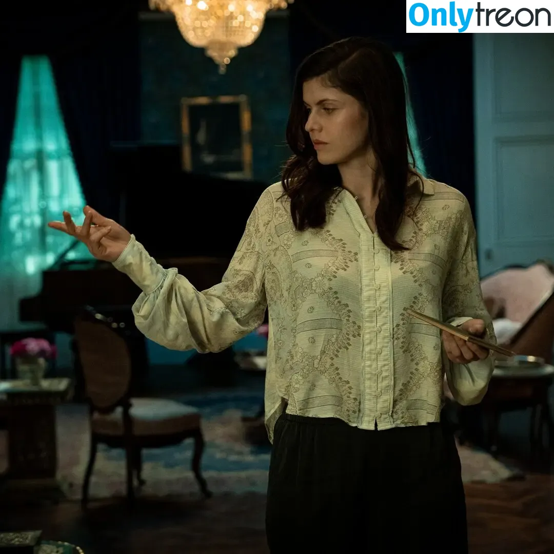Alexandra Daddario голая photo #3393 (alexandradaddario)