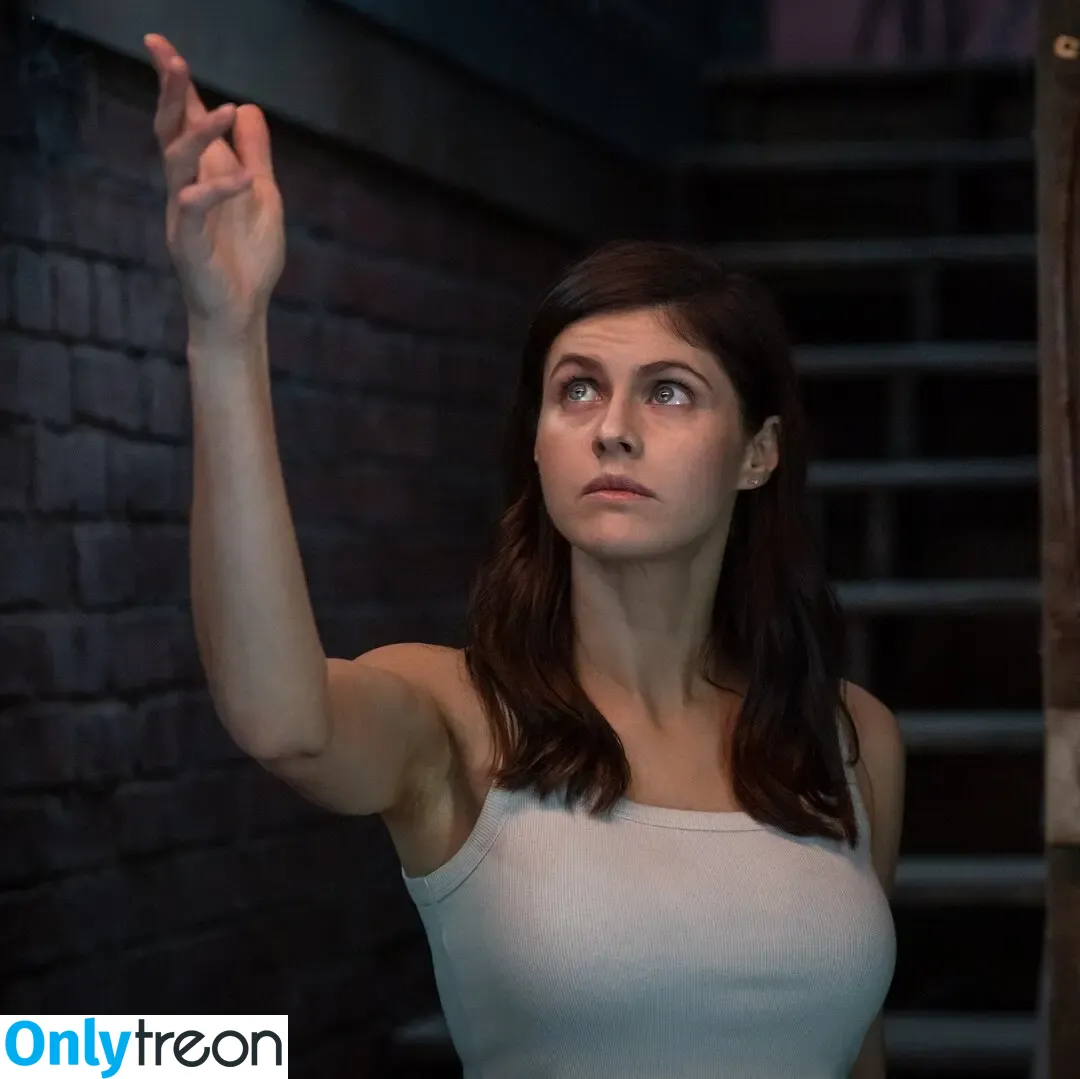 Alexandra Daddario nude photo #3395 (alexandradaddario)