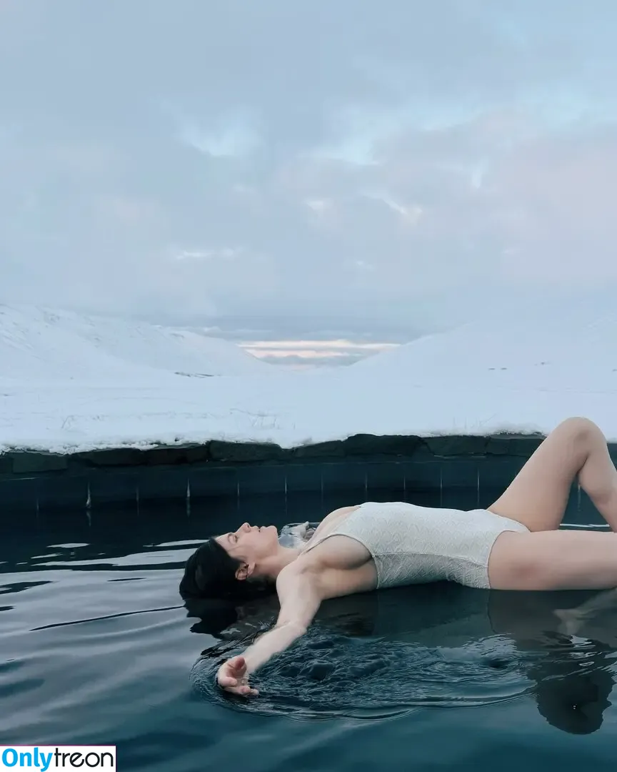 Alexandra Daddario nude photo #3402 (alexandradaddario)