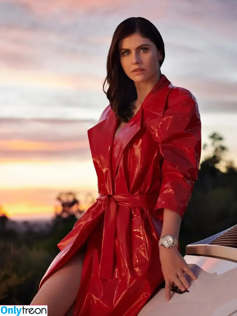 Alexandra Daddario голая photo #3448 (alexandradaddario)