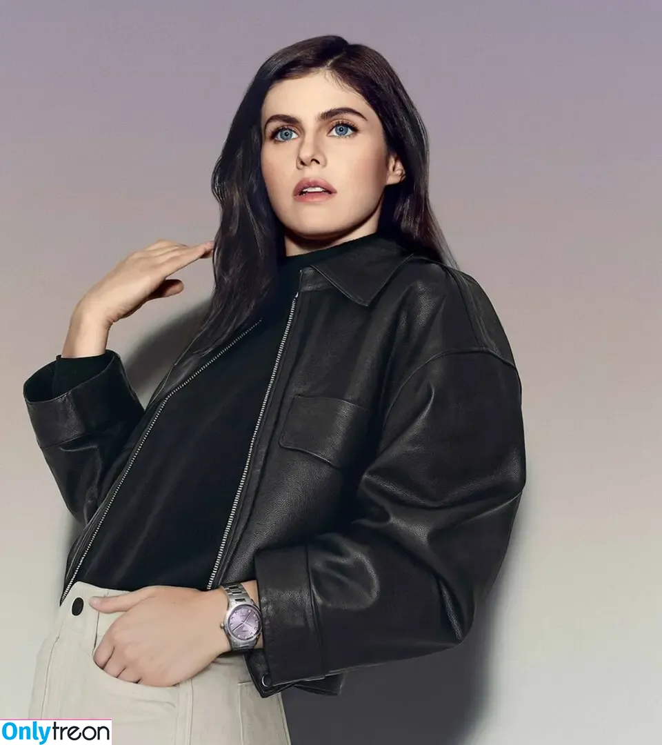 Alexandra Daddario голая photo #3452 (alexandradaddario)