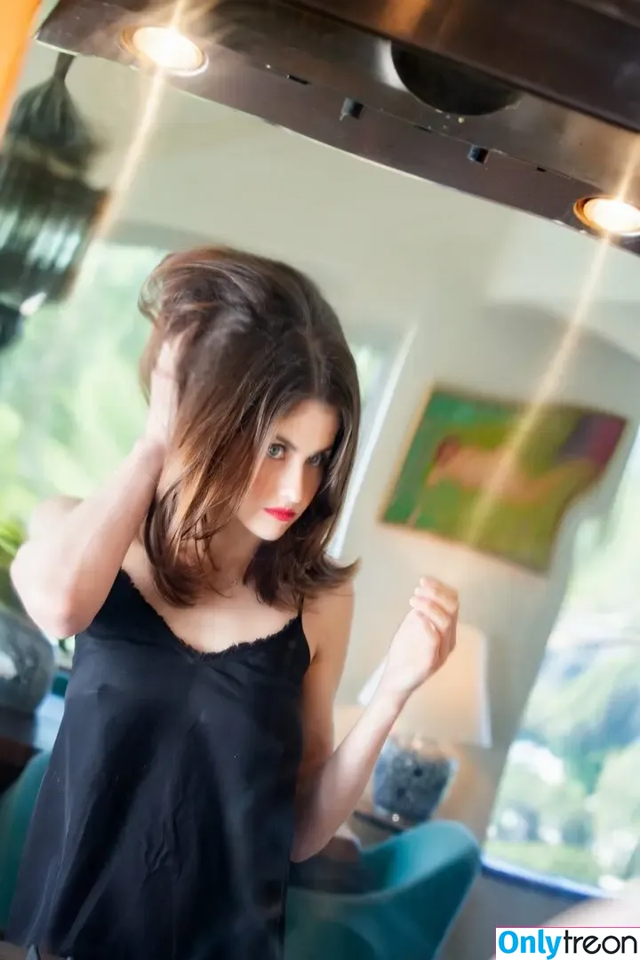 Alexandra Daddario голая photo #3517 (alexandradaddario)