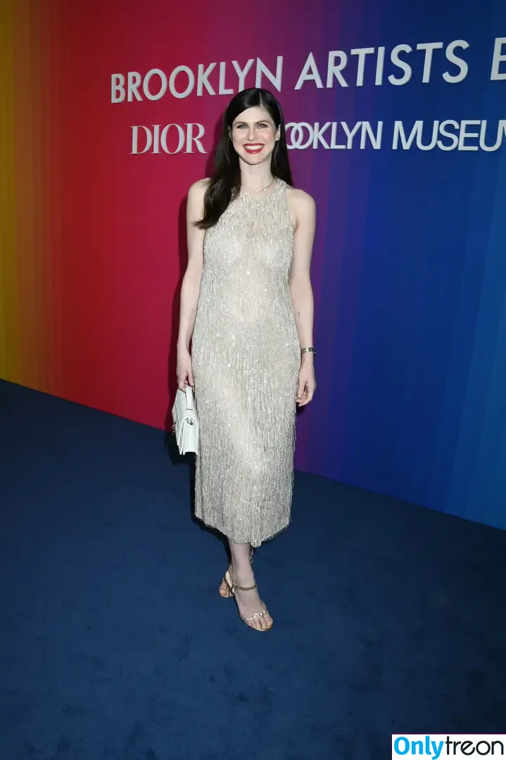 Alexandra Daddario голая photo #3680 (alexandradaddario)