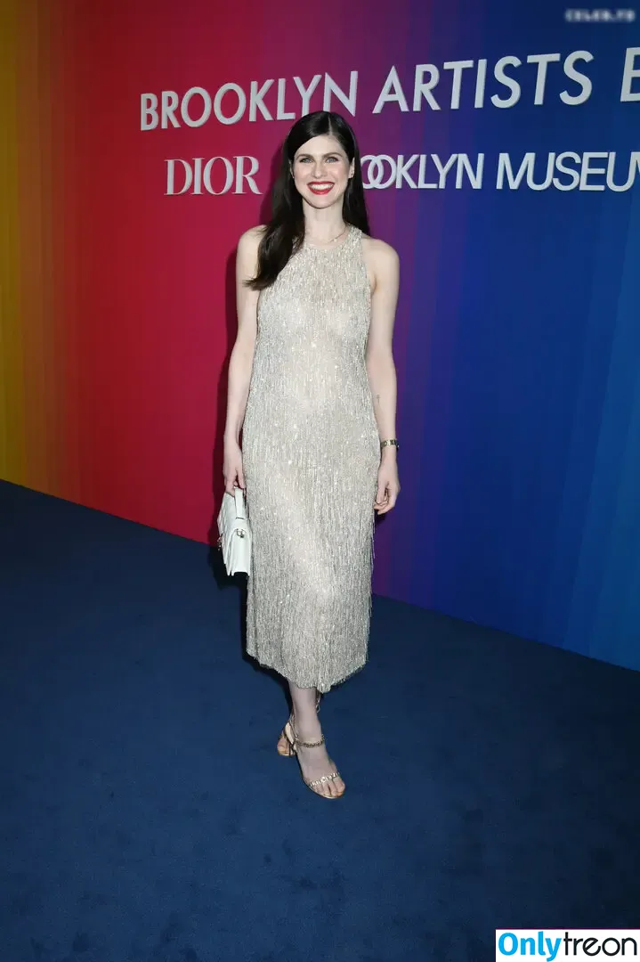 Alexandra Daddario голая photo #3698 (alexandradaddario)