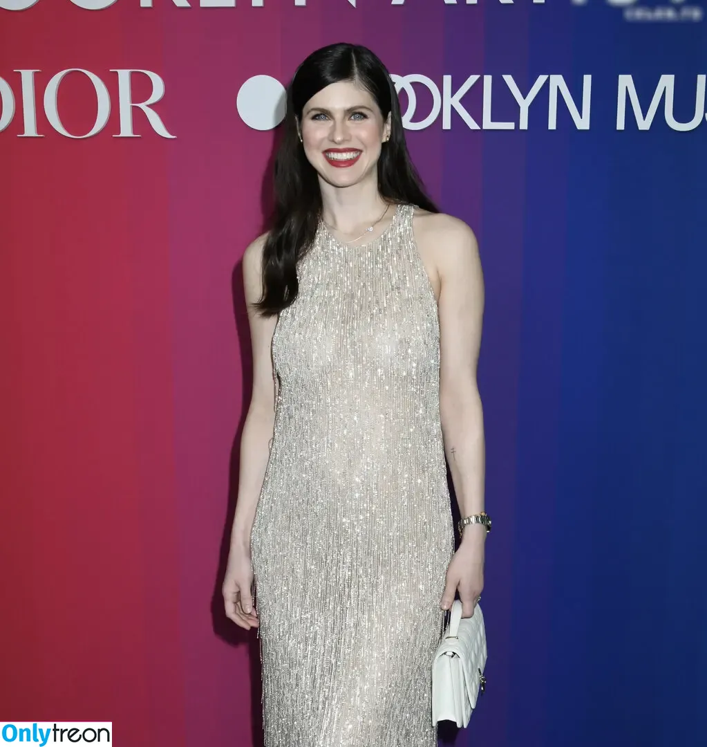 Alexandra Daddario nude photo #3700 (alexandradaddario)