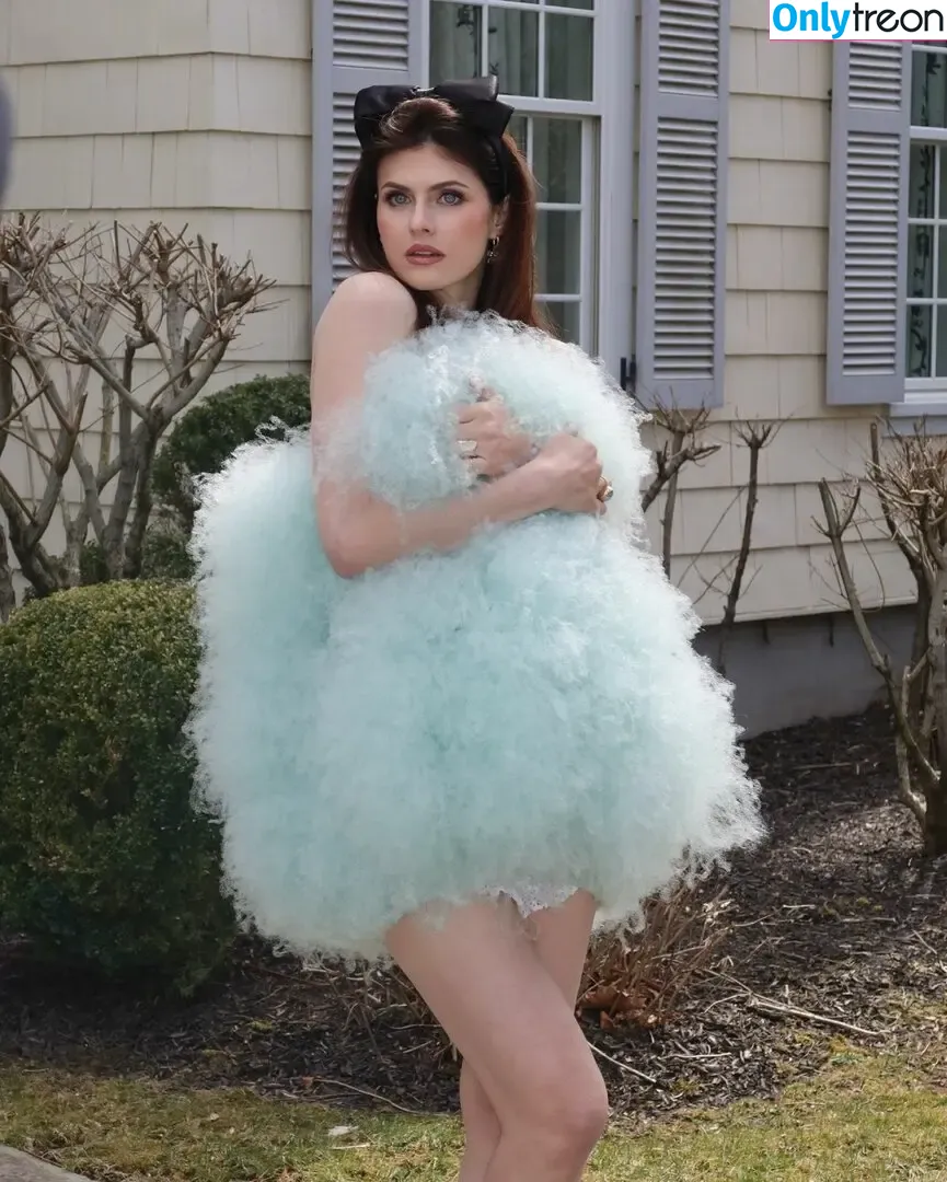 Alexandra Daddario nude photo #3739 (alexandradaddario)