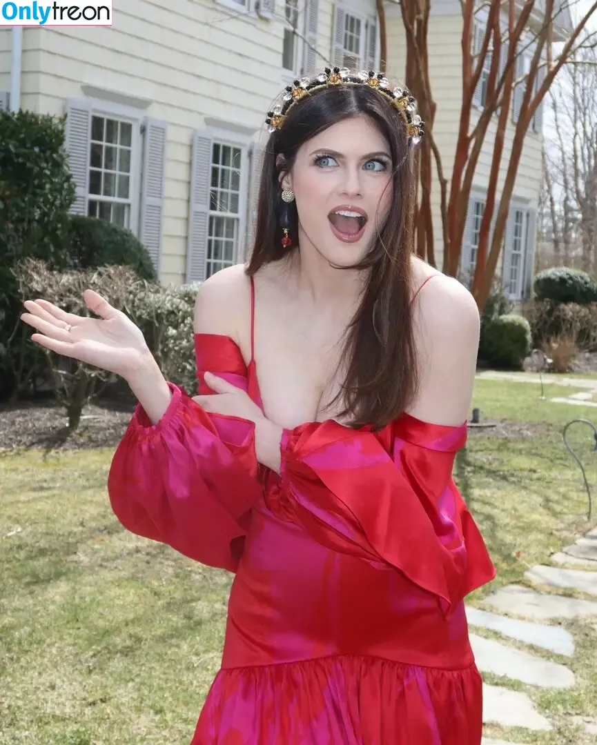 Alexandra Daddario nude photo #3745 (alexandradaddario)