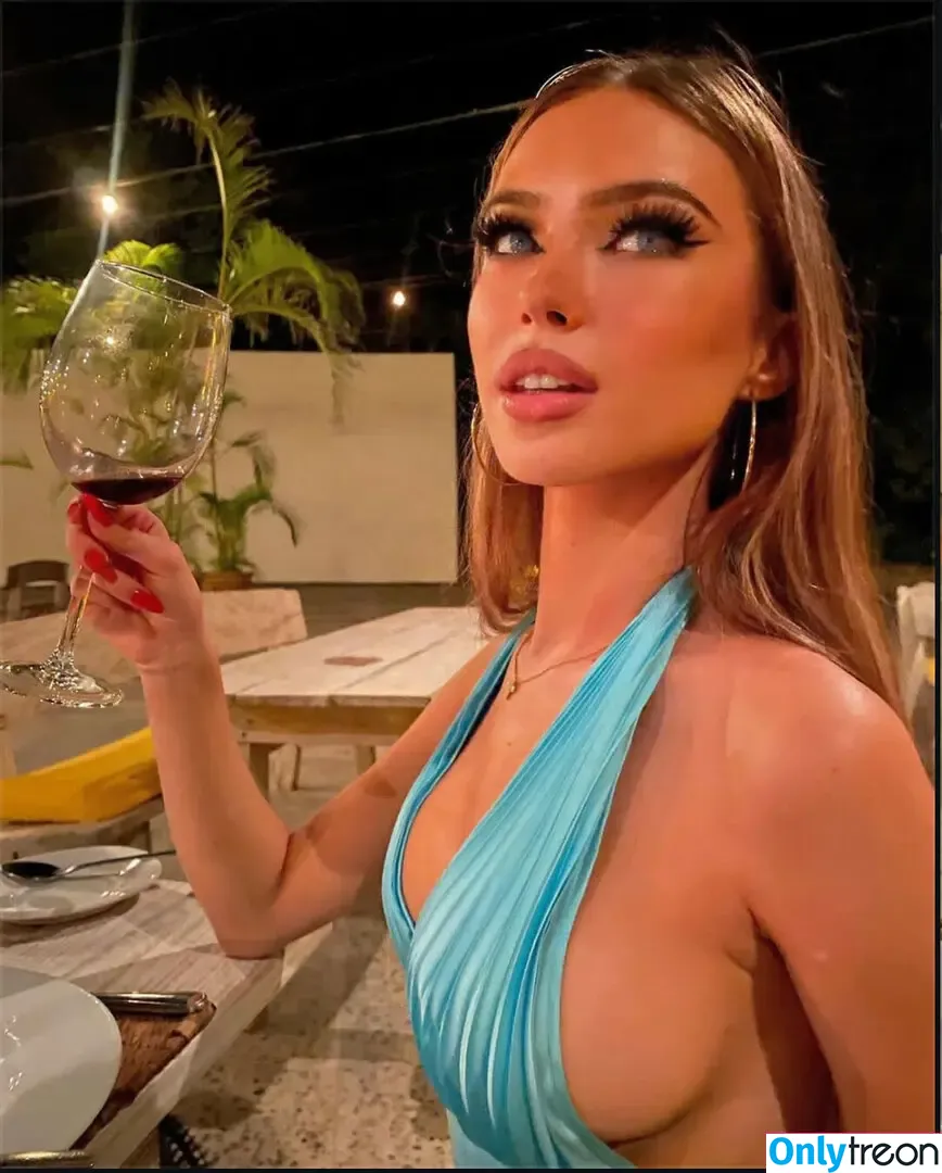 Alexandra Deme nude photo #0002 (alexademe)
