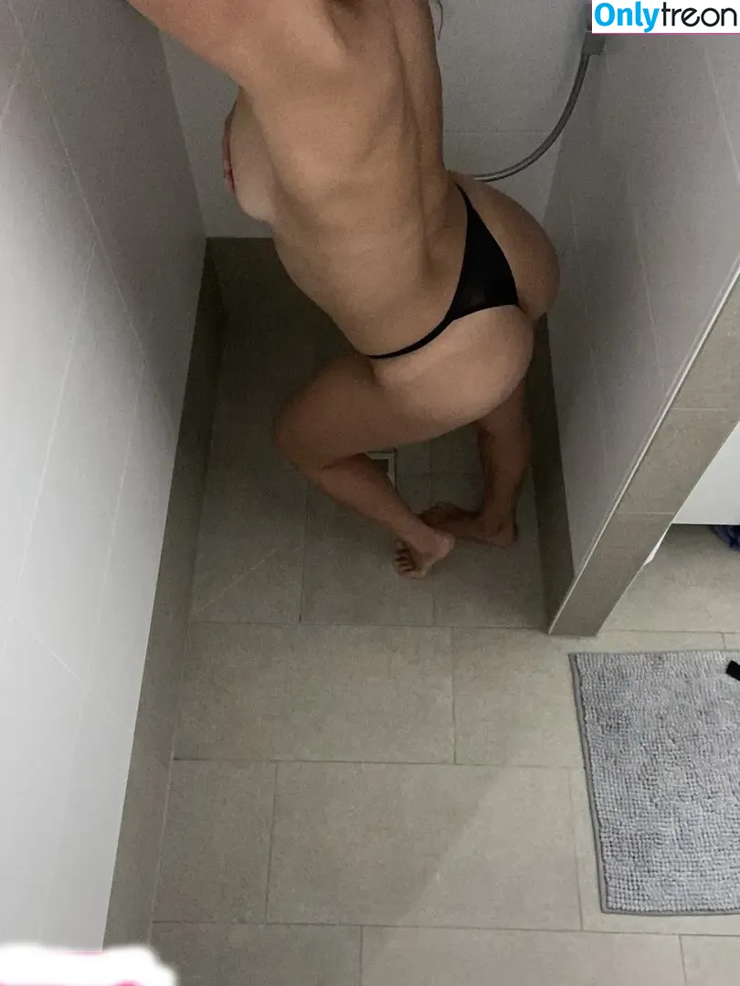 Alexandra Ianculescu nude photo #0025 (SPEED_SKATER)