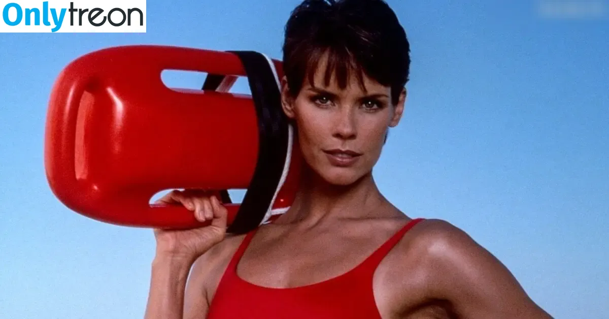 Alexandra Paul голая photo #0007 (alexandra_actress)