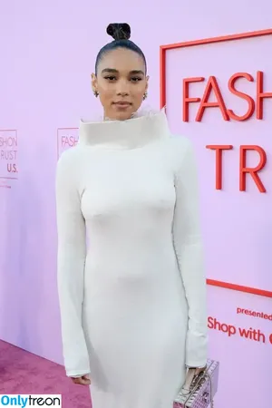 Alexandra Shipp / alexandrashipppp nude photo #0009