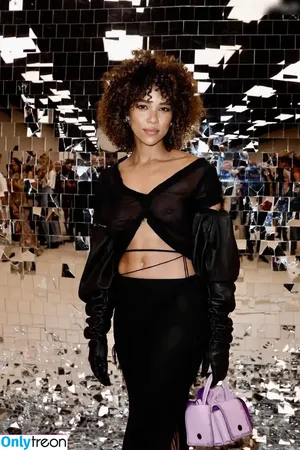 Alexandra Shipp / alexandrashipppp nude photo #0038