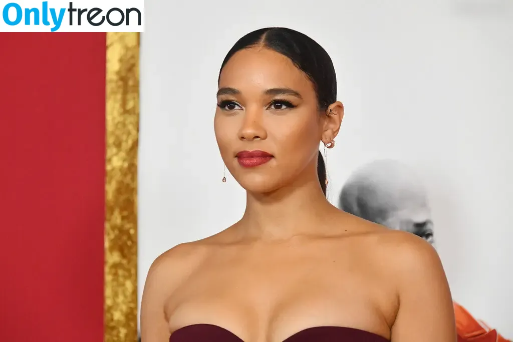 Alexandra Shipp голая photo #0029 (alexandrashipppp)