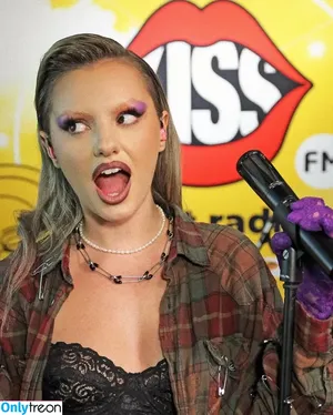 Alexandra Stan / alexandrastan фото голая #1296