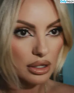 Alexandra Stan / alexandrastan фото голая #1405