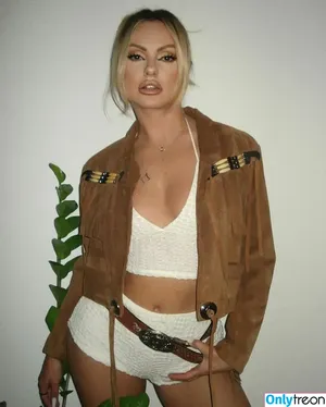 Alexandra Stan / alexandrastan фото голая #1409
