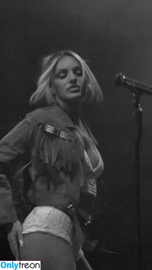 Alexandra Stan / alexandrastan фото голая #1412