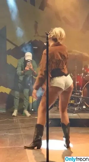 Alexandra Stan / alexandrastan фото голая #1429