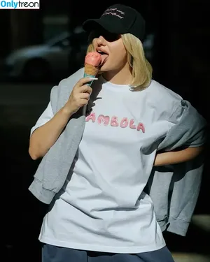 Alexandra Stan / alexandrastan nude photo #1468