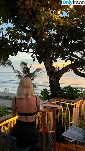 Alexandra Stan / alexandrastan nude photo #1679