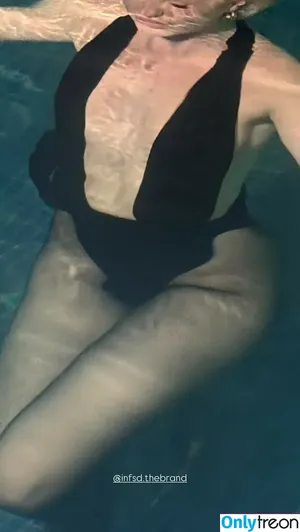 Alexandra Stan / alexandrastan nude photo #1708