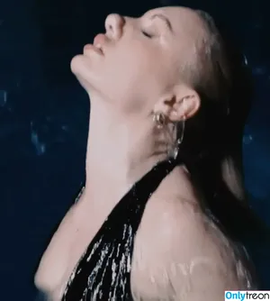 Alexandra Stan / alexandrastan nude photo #1735
