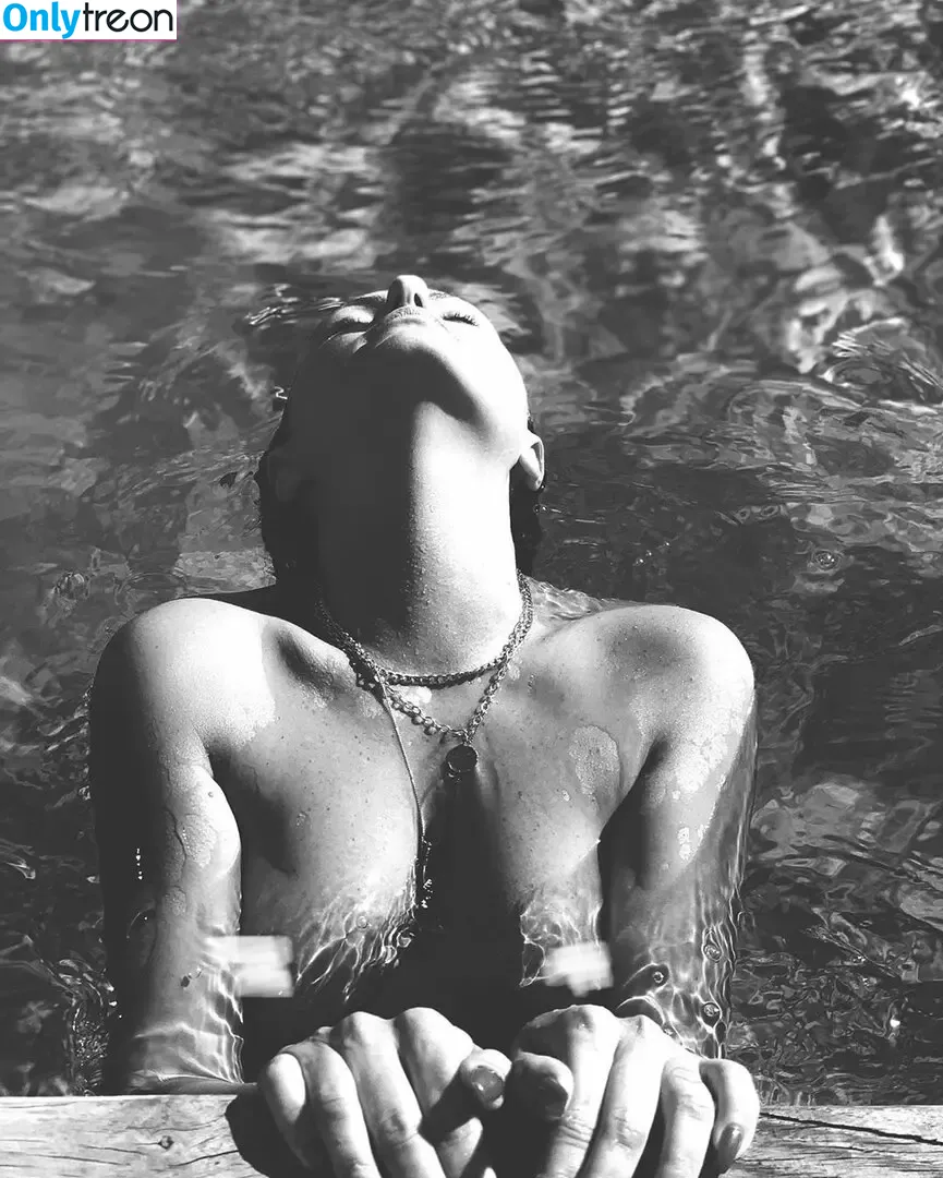 Alexandra Stan nude photo #1235 (alexandrastan)