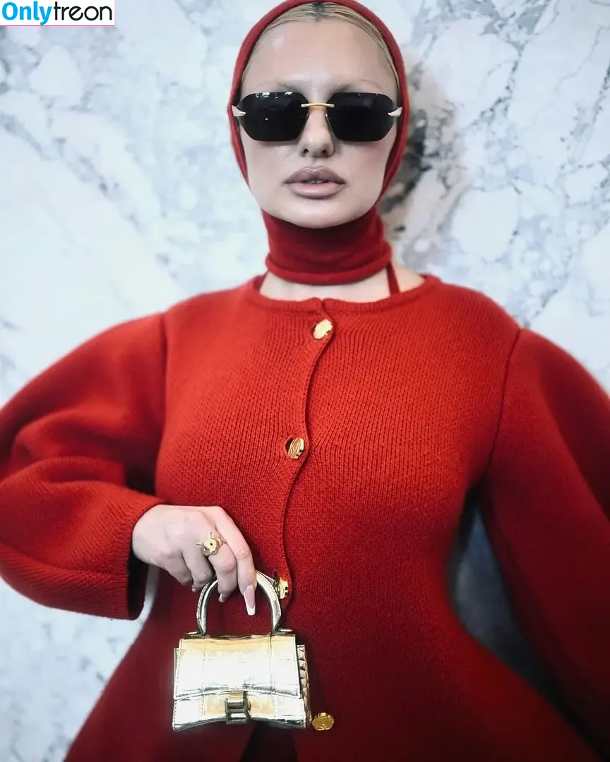 Alexandra Stan голая photo #1896 (alexandrastan)