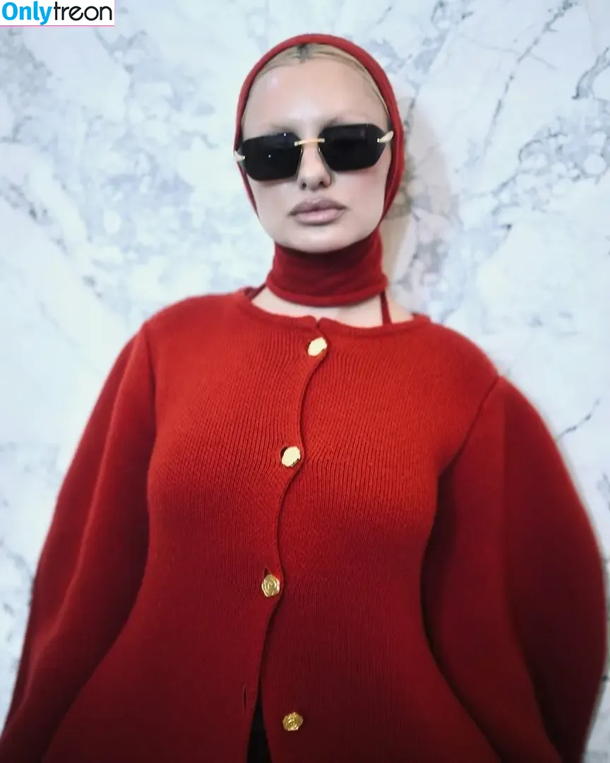 Alexandra Stan голая photo #1897 (alexandrastan)